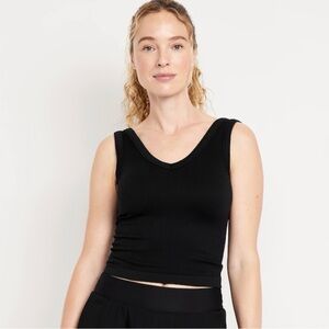 Old Navy Exhale Seamless V-Neck Black Ribbed Tank Top